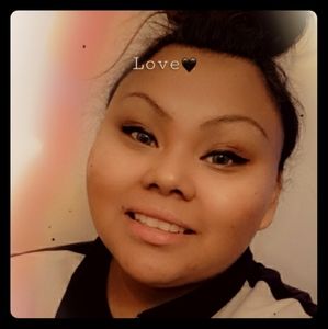 Meet your Posher, Thalia